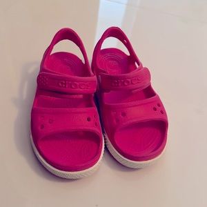 Crocs pink